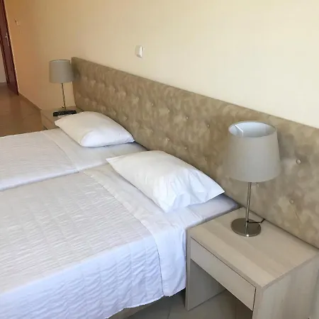Ai Helis ホテル スヴォロナータ
